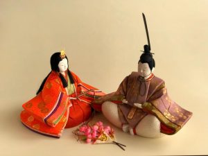 東玉の経歴は？代表作品、買取相場、高価買取のコツを解説